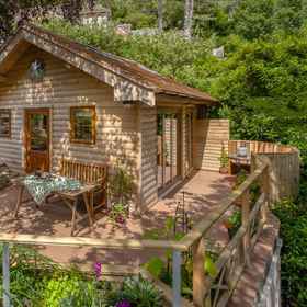 Primary image 1 Porthole Log Cabin, Hotel Somerset