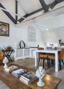 ภาพหลัก Stylish 2 bed Battersea Home Located Just Across From the Famous Battersea Park