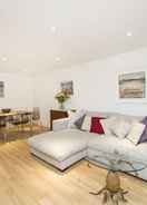 Primary image Large 2 Bedroom, 2 Bathroom Apartment, Moments From King's Road - Edith Terrace