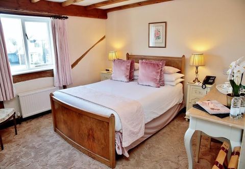 Others The Inglenook