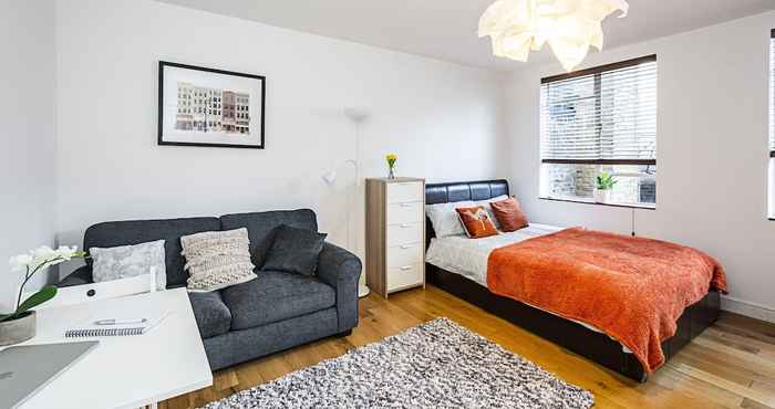 Others Studio Flat near Victoria Station