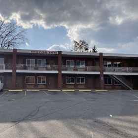 Primary image1鹿園汽車旅館，萨福克县飯店