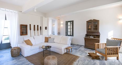 Others 2 Spitia Santorini