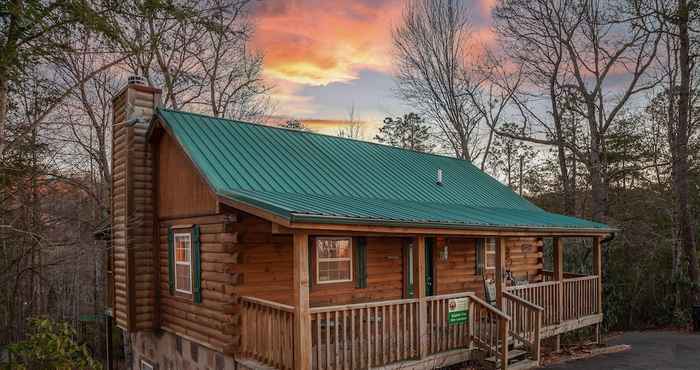 Others Sleepin' Inn 2 Bedroom Cabin by Redawning