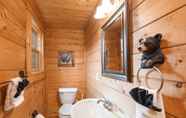 Khác 6 Something Extra 2 Bedroom Cabin by Redawning