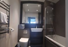 Others 7 Pier Apartment 3