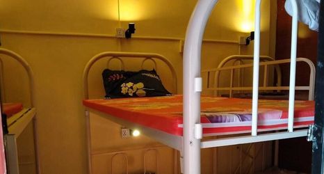 อื่นๆ 2 East & West Dormitory And Guesthouse