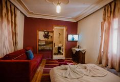 Others 4 Alexander Cave House