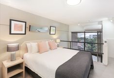 Others 3 The Little Darling of the Harbour