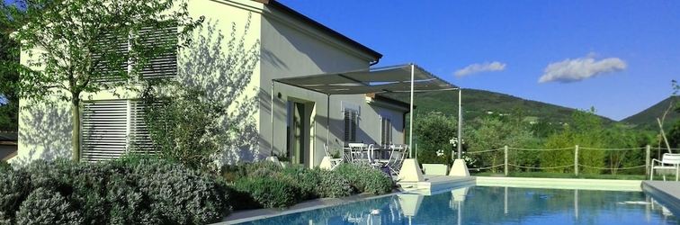 Others Hillside Villa With Swimming Pool and Jacuzzi - Frasassi Caves