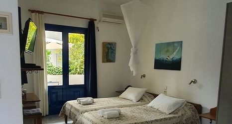 기타 2 Irini Studios