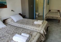 기타 6 Irini Studios