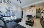 อื่นๆ 6 Taragon Bintang Suites by StayHub 3BR