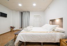 Others 3 Benarrabá Hostel