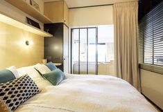 Others 5 Sea Me If You Can