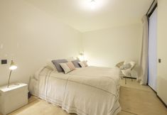 Others 2 Sea Me If You Can