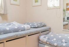 其他 6 Angeline House