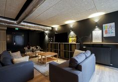 Others 2 Student Factory Paris Bagnolet