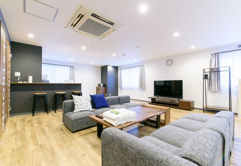 Lain-lain Black Gate Nippombashi