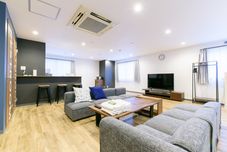 Lain-lain Black Gate Nippombashi