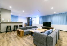 Lain-lain 3 Black Gate Nippombashi