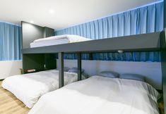 Lain-lain 7 Black Gate Nippombashi