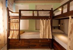 Others 5 Hostel Mantra
