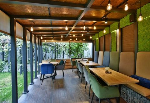 Others Andor Hotel