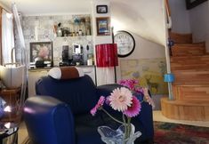 อื่นๆ 3 No 1 House By Valence