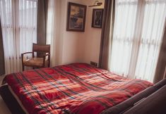 อื่นๆ 4 No 1 House By Valence