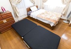 其他 2 Centrally Located Deluxe Furnished.1