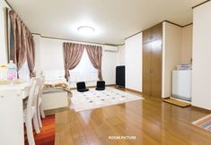 Others 2 Centrally Located Deluxe Furnished.3