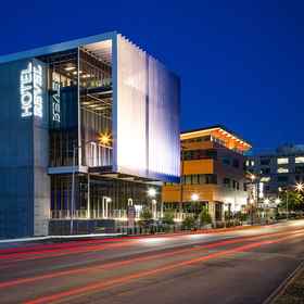 Primary image1Hotel Revel,National Cowboys of Color Museum飯店