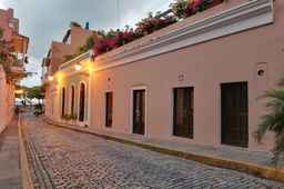 Villa Herencia Hotel, USD 303.55