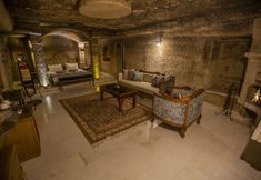其他 3 Divan Cave House