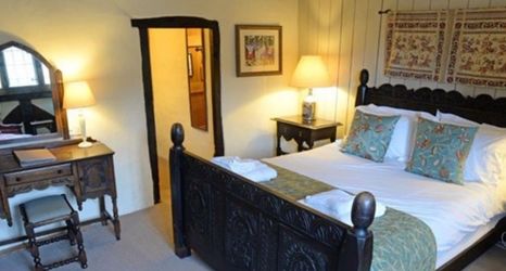 Others 2 The George Inn and The Plaine