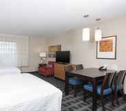 อื่นๆ 2 TownePlace Suites Fort Wayne North