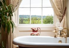 其他 5 Compton House