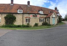 Others 2 The Red Lion