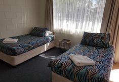 Others 7 Top Spot Motel