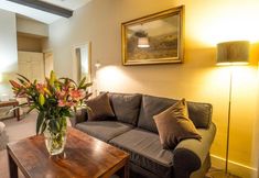 Others 5 Six Brunton Place