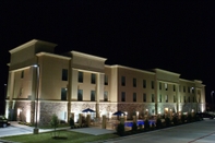 Lain-lain Hampton Inn & Suites Center