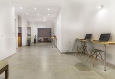 อื่นๆ 3 Artemis Apartments