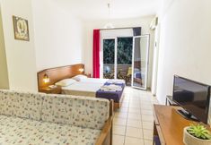 อื่นๆ 4 Artemis Apartments