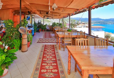 Lain-lain Ates Pension