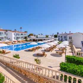 Primary image1梅諾卡納蘭霍斯渡假村,埃斯波尔莱斯飯店