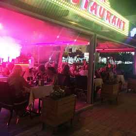 Primary image1瑟米茲公寓式飯店,圣尼古拉斯教堂飯店