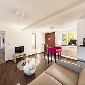 Room 1 Burg Staufeneck, Donzdorf Hotels