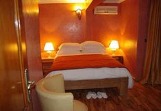 기타 4 Le Palais des Cerisiers