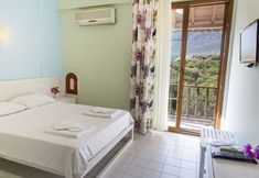 อื่นๆ 3 Club Antiphellos